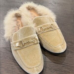 Forever Link Gold Velvet Mules with Faux Fur